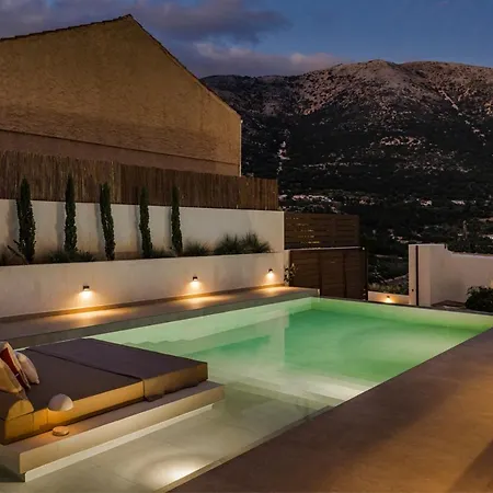 Kisterna Luxury Living Vila Makriotika