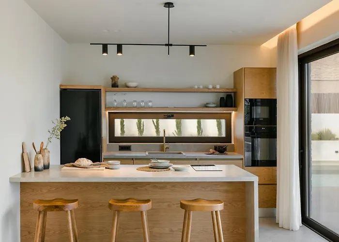 Kisterna Luxury Living Vila Makriotika