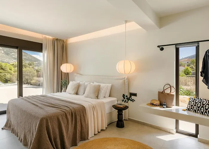 Kisterna Luxury Living Vila Makriotika