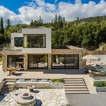 빌라 Kisterna Luxury Living