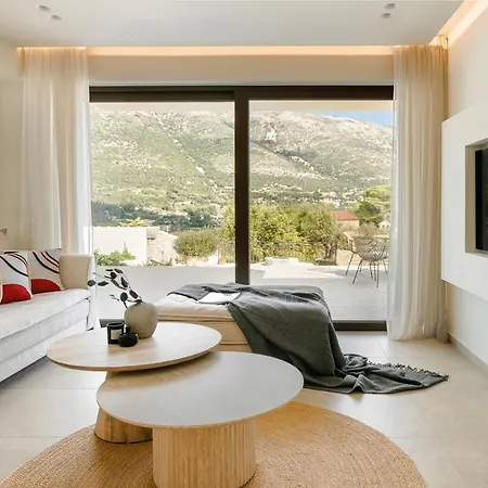 Kisterna Luxury Living Makriotika